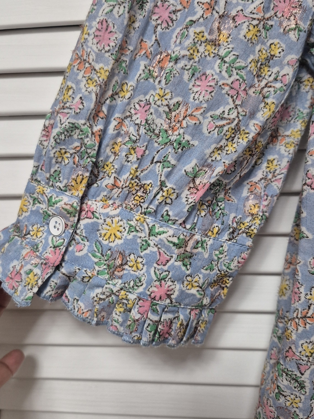 🌸 Democracy Floral Ruffle Button-Front Blouse – Light Blue – Size L - Picture 6 of 13